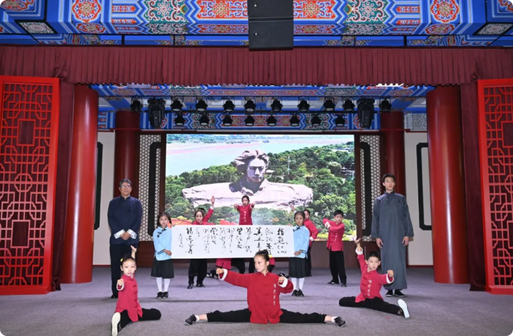 的表现成为